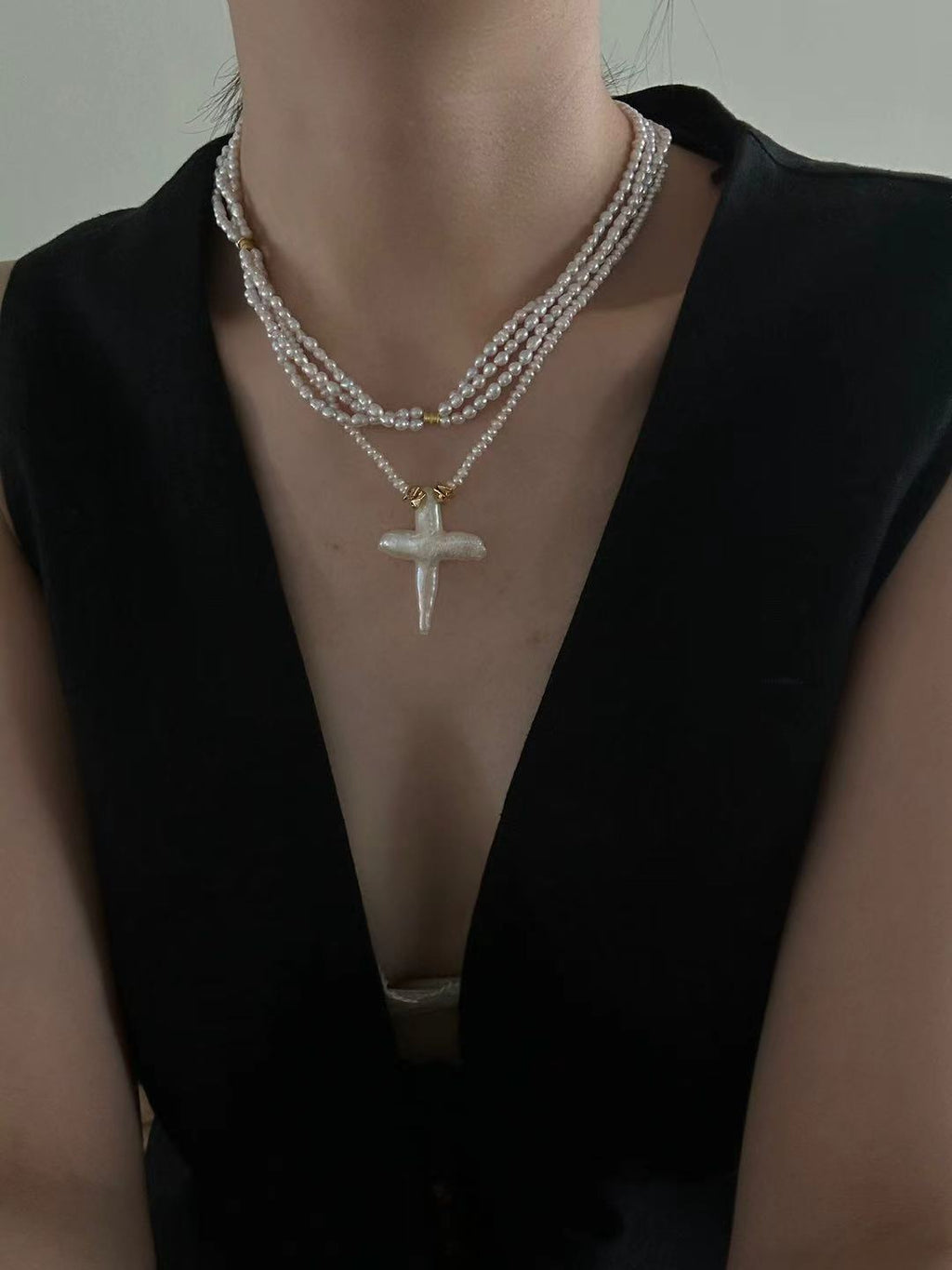 Meadow Cross Pearl